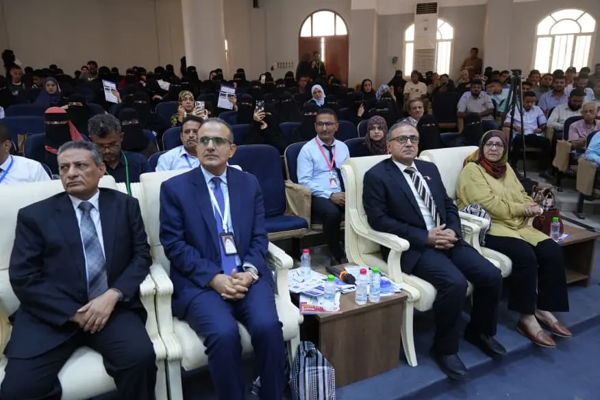 كلية الصيدلة بجامعة عدن تنظم يومها العلمي الخامس