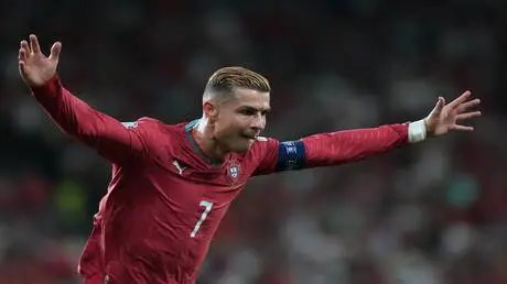 شاهد.. هدف رونالدو الملغي بعد العودة للـ"VAR" وفرص...