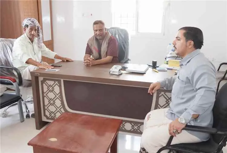 مناقشة سبل العمل المشترك والتعاون بين مكتب وزارة ا...