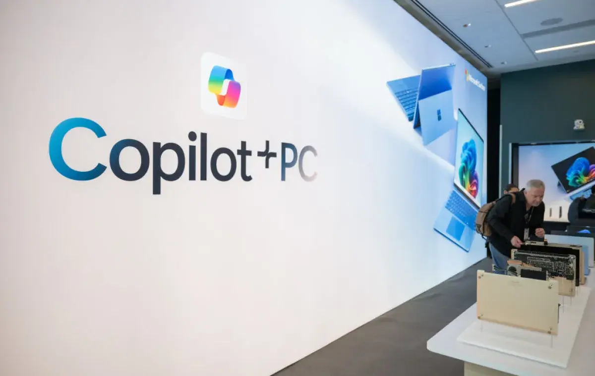 مايكروسوفت تتخلى عن مصطلح "Copilot+ PC" في تسويقها...