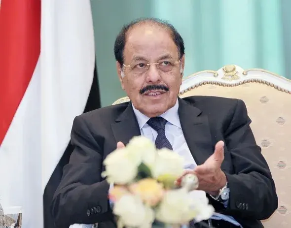 الفريق علي محسن الأحمر : جولات الحرب سجال .. واستع...