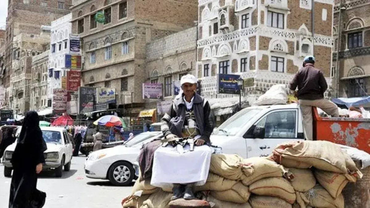 الحوثيون يحاصرون صنعاء أمنيًا قبيل 26 سبتمبر ويضيّقون على مظاهر الاحتفال بالثورة