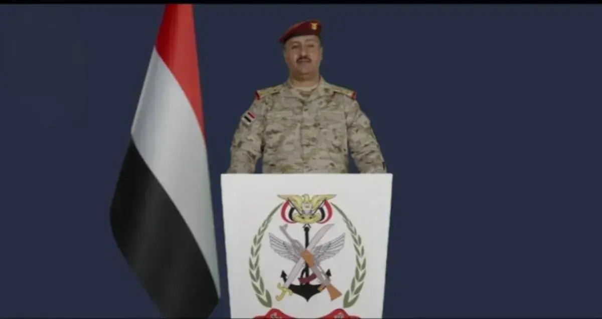 القوات المسلحة: مليشيا الحوثي يستخدمون صواريخ «جوّ...
