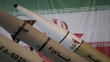 العميد الإيراني شكارجي يوجه نصيحة إلى الدول الإسلا...