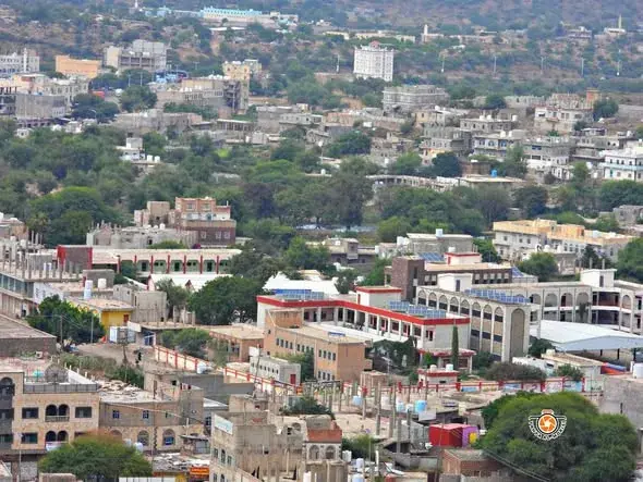 الحوثيون يعتقلون ثلاثة أطفال في دمت بتهمة إشعال ني...