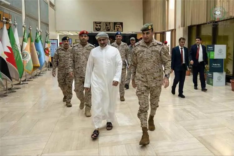 صحفي سعودي بارز: لهذا السبب استقبل قائد القوات الم...