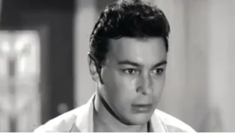 في ذكرى رحيله.. أحمد رمزي من مقاعد الطب إلى شاشة ا...