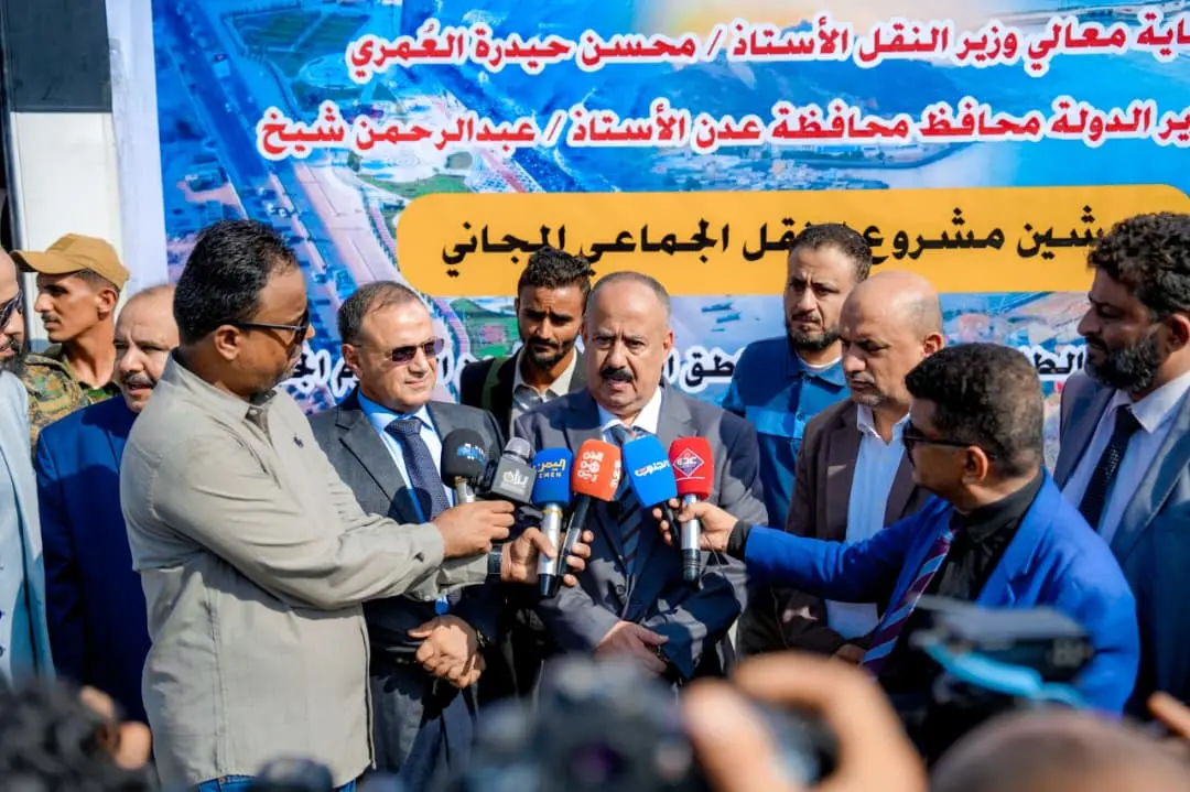 العمري ولصور يدشنان مشروع النقل الجماعي المجاني لط...
