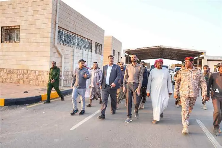 لجنة مكلفة من عضو مجلس القيادة محافظ حضرموت تصل من...