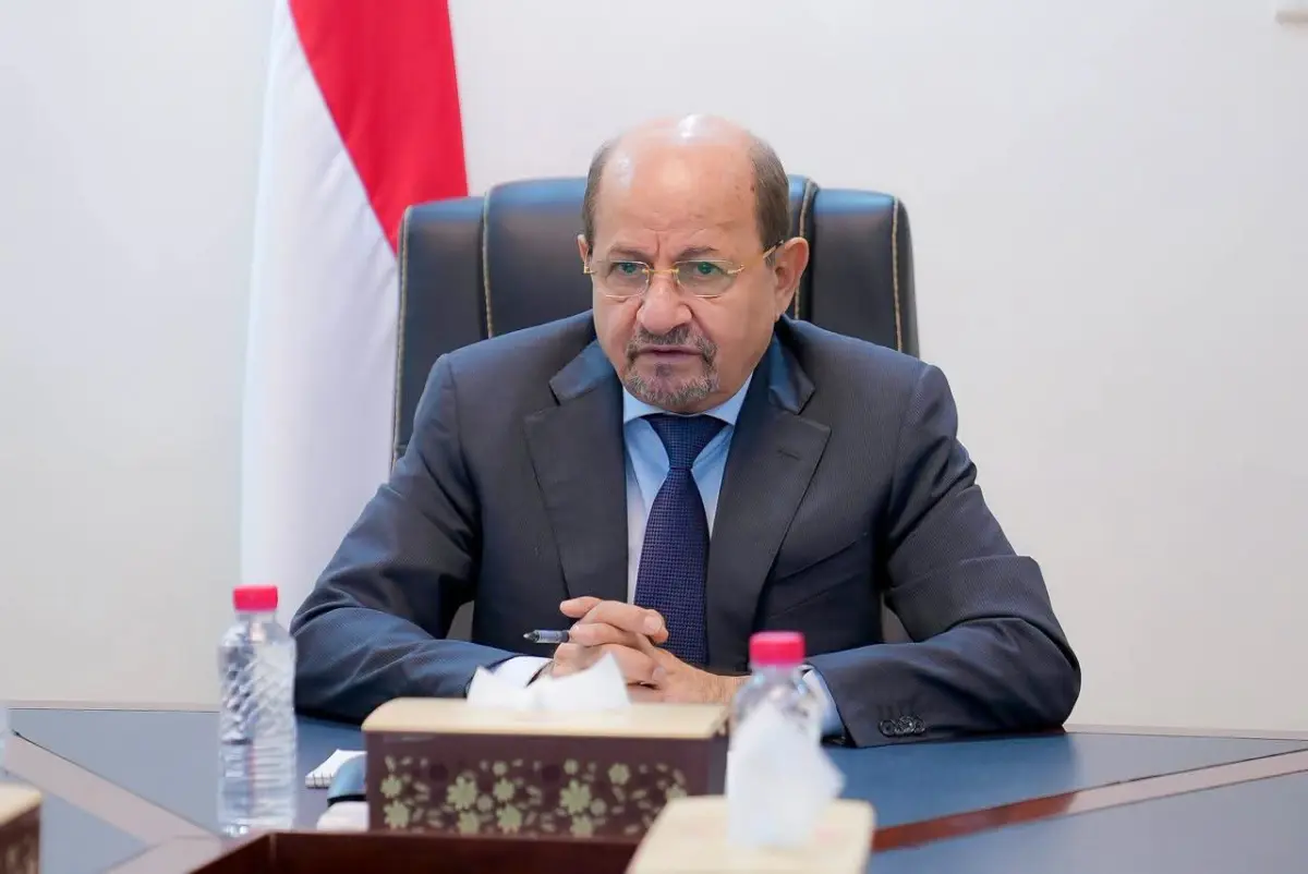 رئيس الوزراء يبحث مع السفيرة البريطانية تطورات الت...