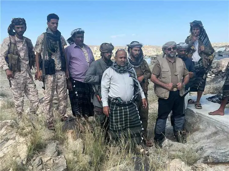 الشيخ صابر النقيب يقوم بزيارة ميدانية إلى جبهة الح...