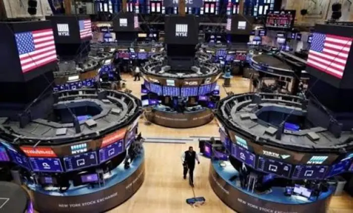الأسهم الأمريكية تغلق الإثنين على تراجع