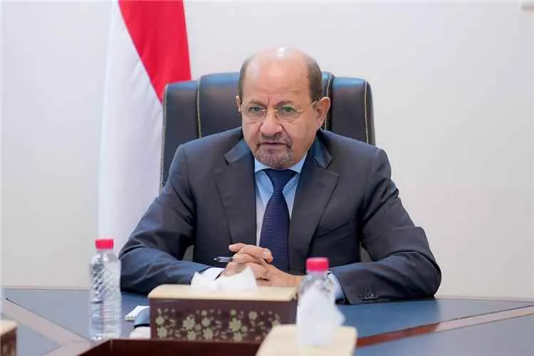 رئيس الوزراء يبحث مع السفيرة البريطانية تطورات الت...