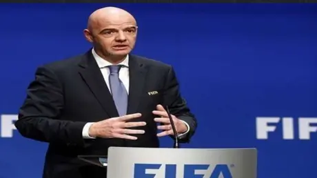 إنفانتينو يطلب مراجعة خطط تمويل "الفيفا" لدعم الات...