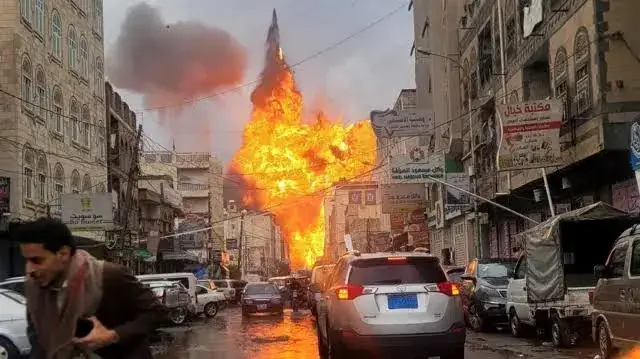 ثلاث عمليات في قلب صنعاء.. الحوثيون يوقفون كبار مس...