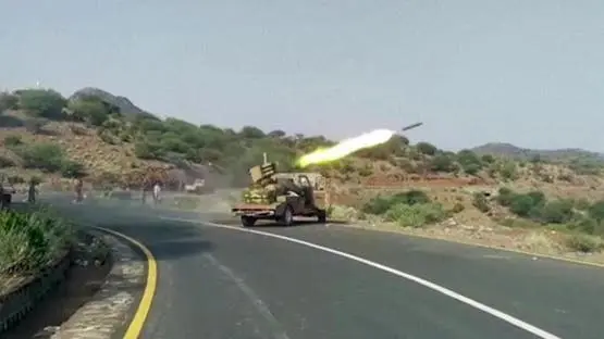 غارات على مخازن حوثية في مأرب.. وحشد مضاد في تعز