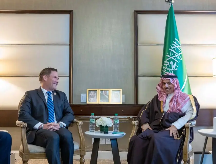 السعودية تبحث مع واشنطن تطورات اليمن وأمن الملاحة في باب المندب