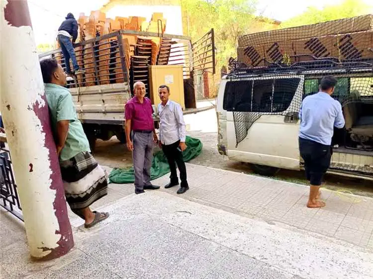 كلية ردفان الجامعية تتسلم الدفعة الأولى من الأجهزة والمعدات