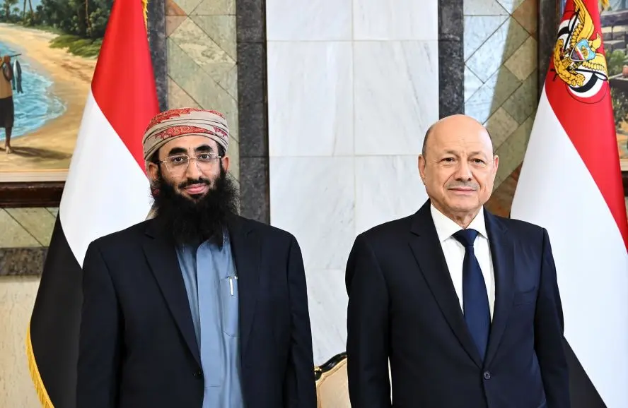 وزير الأوقاف يدعو علماء اليمن لتلبية دعوة العليمي:...