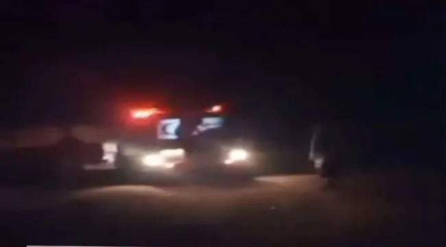 وصول جثمان الشهيد فارس عبدالله الجوفي إلى لودر بعد...