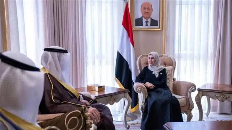 الزوبة والمطيري يبحثان تعزيز التعاون اليمني ـ الكو...