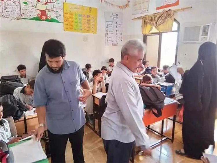 دشن اليوم مدير مدارس النهضة الأهلية النموذجية أبين...