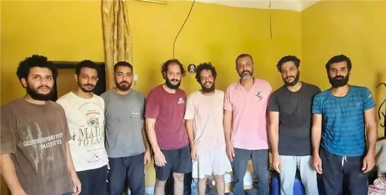الإفراج عن 8 بحارة مصريين اختُطفوا قبالة سواحل الي...