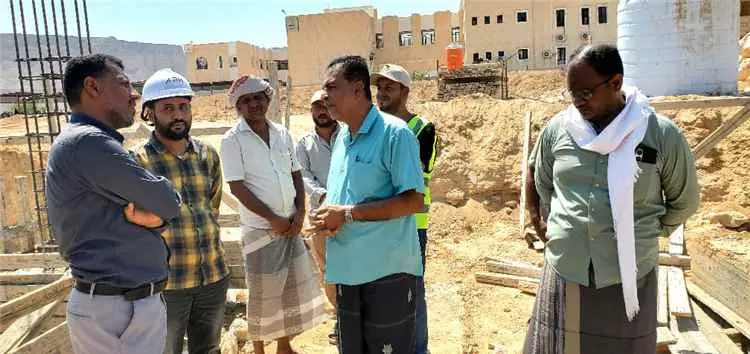 مدير عام مديرية القطن يتفقد مشروع السكن الطلابي و معمل الأنسجة النباتية والبيوت المحمية بالمعهد التقني البيطري الزراعي