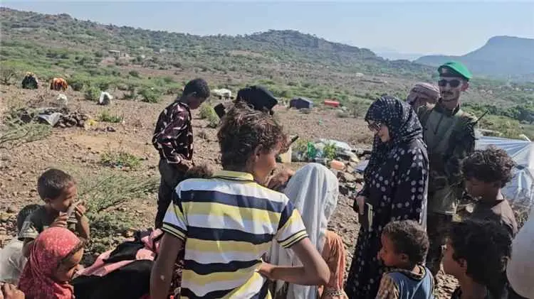 وزيرة الشؤون القانونية تطلع على اوضاع النازحين بمد...