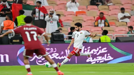 الإمارات تتصدر المجموعة الثانية في "خليجي 27" بتعا...
