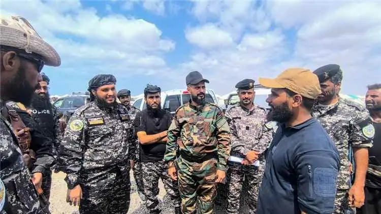 قوات أمن المنشآت تتسلم مهام تأمين مخيم النازحين غر...