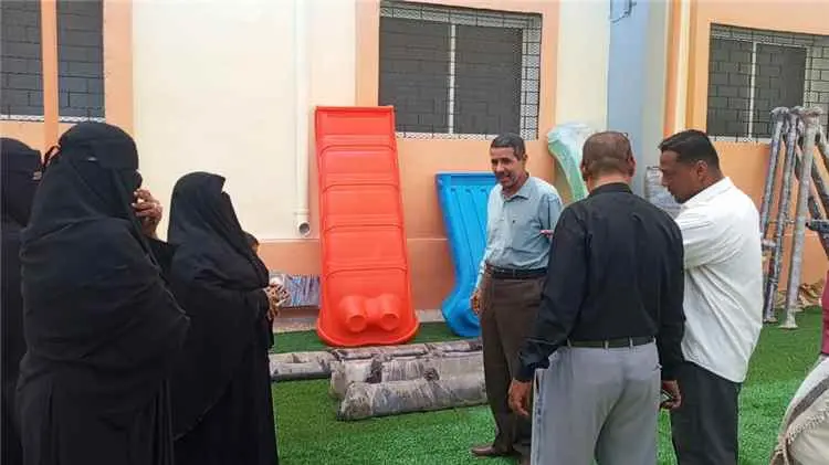 النائب الحامد يتفقد روضة الشهيدة منار وجاهزيتها لب...