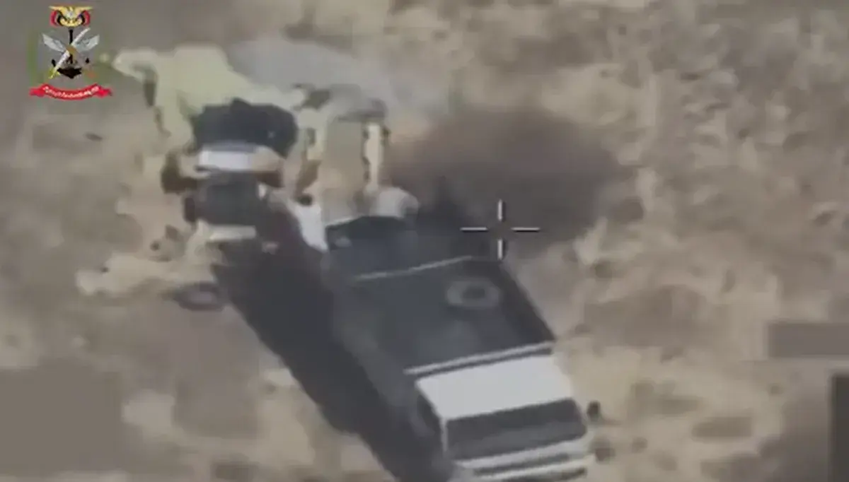 القوات المسلحة تدمر مخازن أسلحة وتكبد الحوثيين خسا...