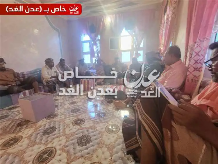 مدير عام أحور يلتقي إدارة الكهرباء ومواطنين من قري...
