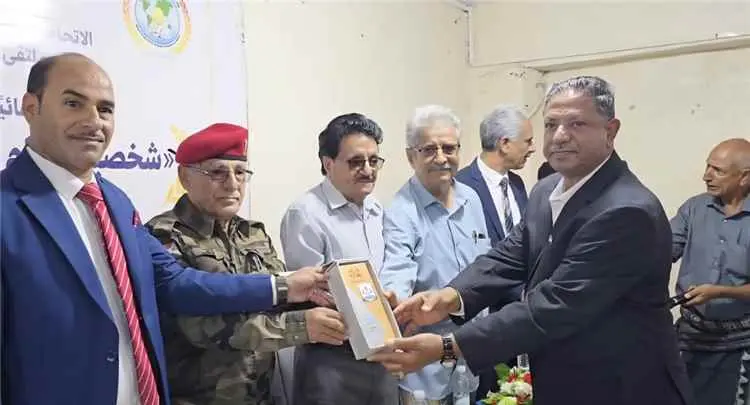 الهيئة الإدارية لمنتدى القشم تعقد إجتماعها الدوري...