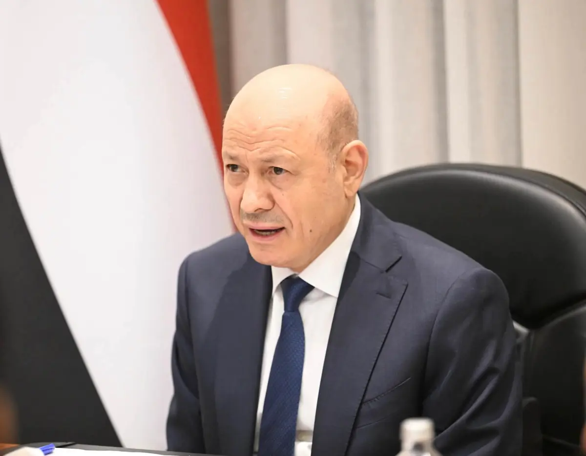 رئيس مجلس القيادة: المليشيات بدأت هذه الحرب لكن القوات المسلحة هي من ستنهيها بما يلبي تطلعات الشعب اليمني