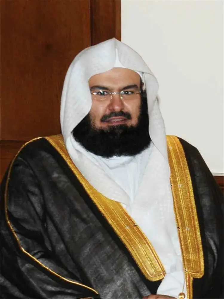 السديس يدين استهداف مكة والمدينة ويؤكد حماية الحرم...