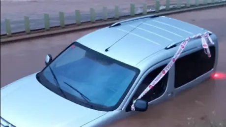 السيول تجتاح إسبانيا والسلطات تفرض الحجر المنزلي ا...