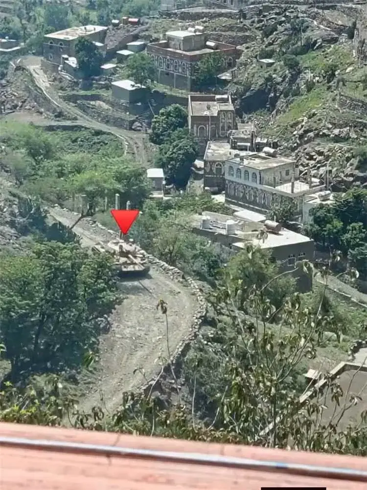 اشتباكات عنيفة في الجبهة الشرقية بتعز وتصعيد حوثي...