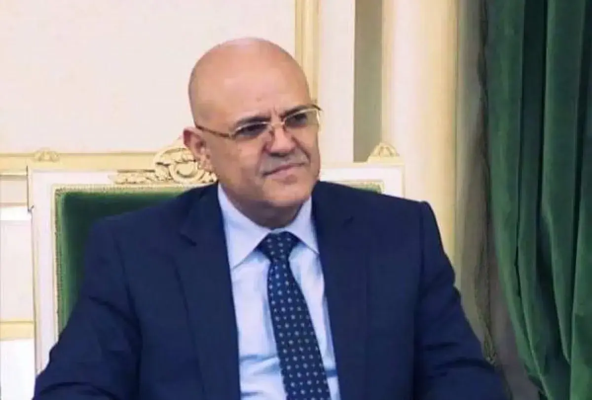 محافظ تعز: المدينة تخوض معركة على جبهتين.. مواجهة الحوثيين وتثبيت مؤسسات الدولة