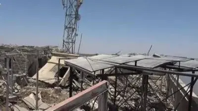 طيران العدوان السعودي يقصف شبكة اتصالات بحجة