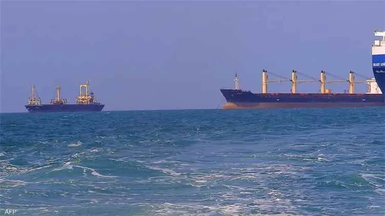 القوات المسلحة ترفع الجاهزية القتالية لمواجهة الحوثيين ومطالبات أوروبية بتأمين البحر الأحمر