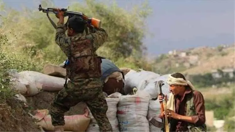 عاجل.. اشتباكات متواصلة منذ ساعات بين القوات المسلحة والحوثيين في محيط جبل الجوبوب بتعز