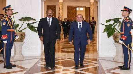 وسط توتر مع إثيوبيا.. السيسي وأفورقي: تنسيق وتوافق...