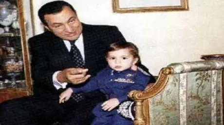 هل عالج حسني مبارك حفيده في إسرائيل؟.. شهادة جديدة...