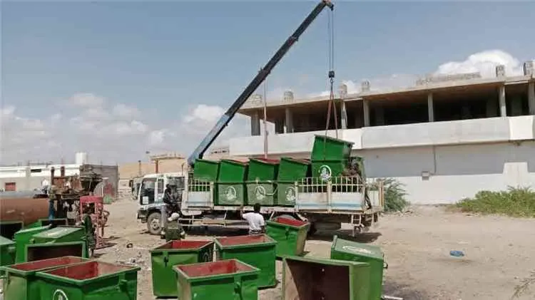 «صندوق النظافة بساحل حضرموت يستلم الدفعة الأولى من...