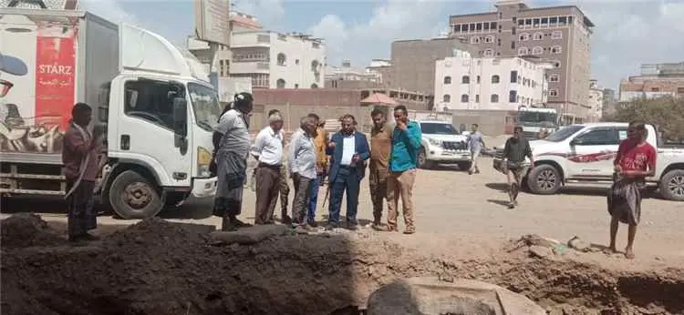 اليزيدي يتفقد أعمال إعادة تأهيل الصرف الصحي ببلوك...