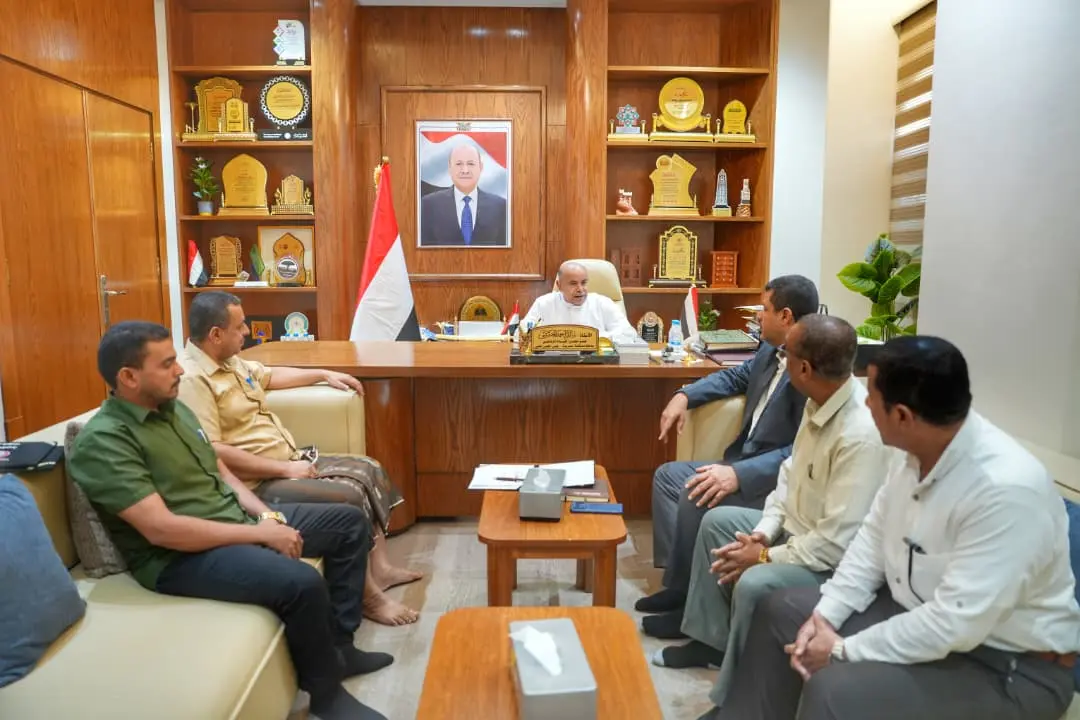 الخنبشي يطلع على مبادرات طلابية ويرعى توقيع اتفاقي...