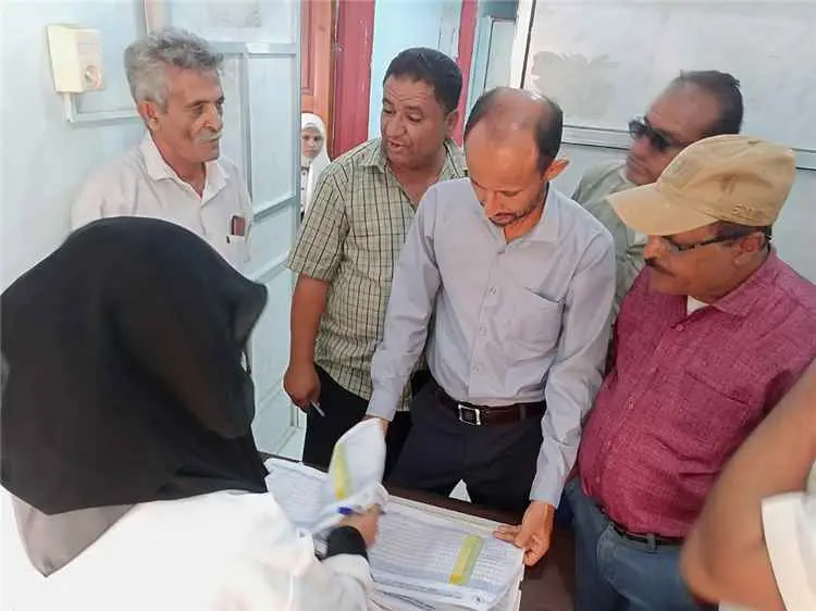 عقب إصابة 13 حالة خلال يومين.. صحة الضالع تدعو لتوفير اللقاحات وتكثيف التنسيق لمكافحة الكلاب الضالة (صور)