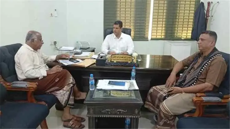 جوبان يلتقي وكيل محافظة حضرموت للشؤون المالية ويناقش عدداً من القضايا والمشاريع الخدمية بالمديرية